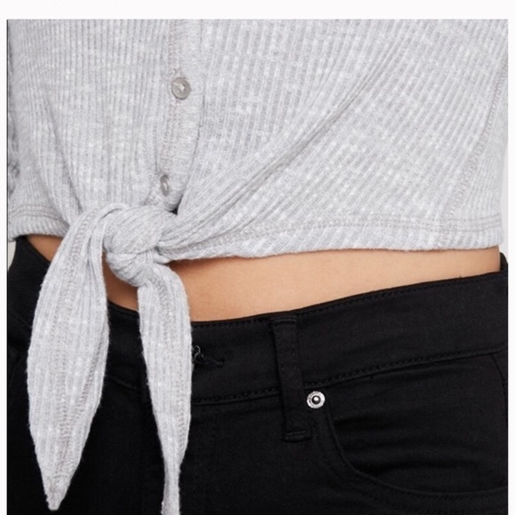 Abercrombie & Fitch Cropped Knot Knit - Picture 2 of 6
